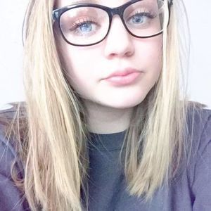 Meet your Posher, Sarah beth